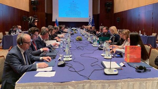 Заседание межправительственной комиссии России и Греции в Салониках с участием главы Минтранса РФ Евгения Дитриха