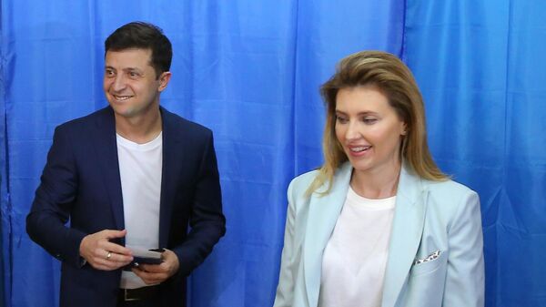 Кандидат в президенты Украины Владимир Зеленский с супругой Еленой 