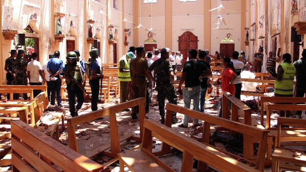 На месте взрыва в церкви Святого Себастьяна в Негомбо, Шри-Ланка. 21 апреля 2019