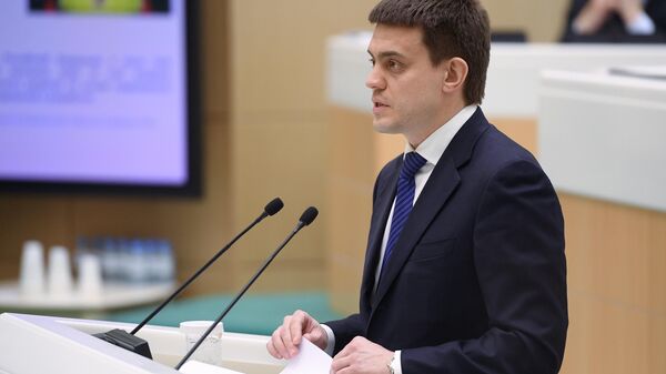 Министр науки и высшего образования Российской Федерации Михаил Котюков выступает на заседании Совета Федерации РФ. 22 апреля 2019