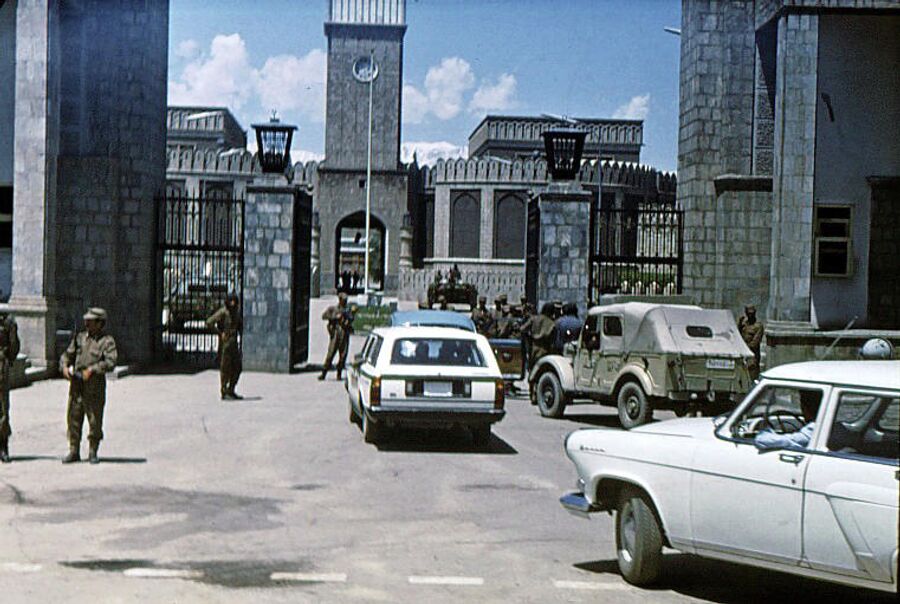 Улицы Кабула на следующий день после апрельской революции