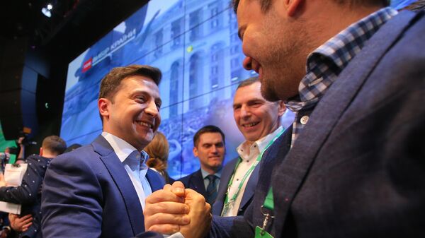 Владимир Зеленский во время объявления первых итогов голосования второго тура выборов президента Украины