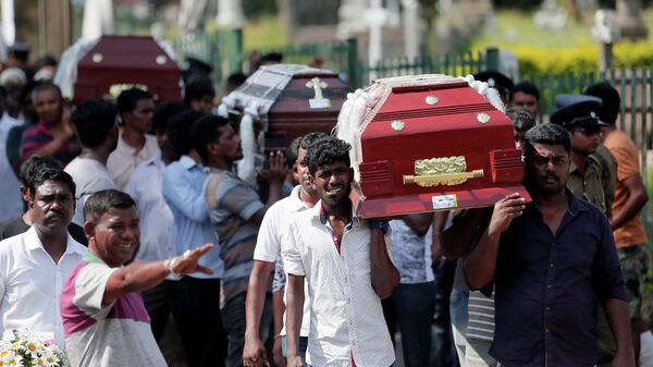 Похороны жертв взрывов в Коломбо, Шри-Ланка
