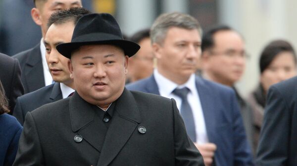 Лидер КНДР Ким Чен Ын на торжественной церемонии встречи во Владивостоке