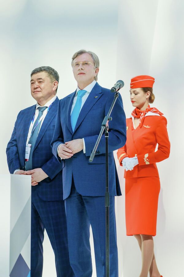 Форум открыли генеральный директор ПАО Аэрофлот Виталий Савельев и генеральный директор АО Аэромар Владимир Джао.