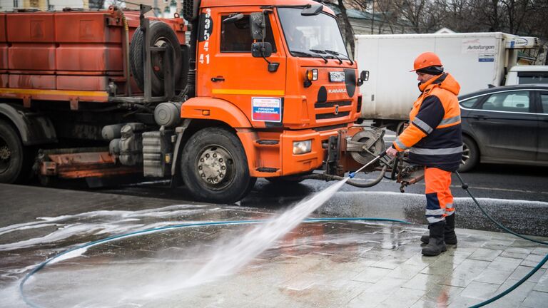 Мойка тротуаров шампунем в Москве