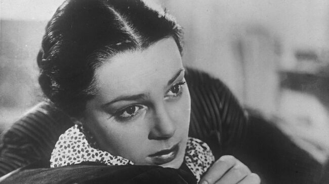 Артистка Элина Быстрицкая в фильме  Неоконченная повесть, 1955 год  Артистка Элина Быстрицкая в фильме  Неоконченная повесть, 1955 год