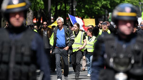 На акции протеста в Париже начались беспорядки