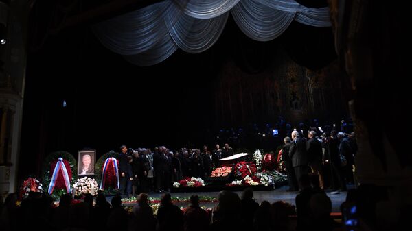 Церемония прощания с актрисой Элиной Быстрицкой в Малом театре в Москве