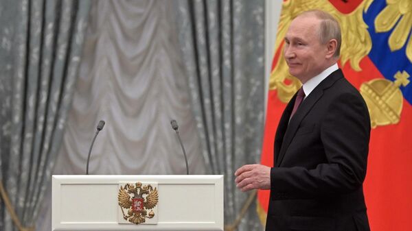 Владимир Путин на церемонии вручения медалей Герой Труда Российской Федерации. 29 апреля 2019