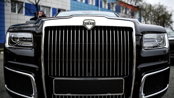 Автомобиль Aurus Senat кабриолет на территории Государственного научного центра РФ ФГУП НАМИ в Москве Автомобиль Aurus Senat кабриолет на территории Государственного научного центра РФ ФГУП НАМИ в Москве