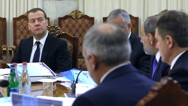 Председатель правительства РФ Дмитрий Медведев во время заседания Евразийского межправительственного совета в узком составе. 30 апреля 2019