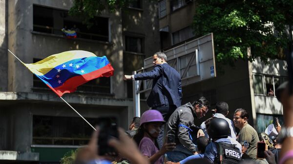 Лидер оппозиции Хуан Гуаидо, провозгласивший себя временным президентом Венесуэлы