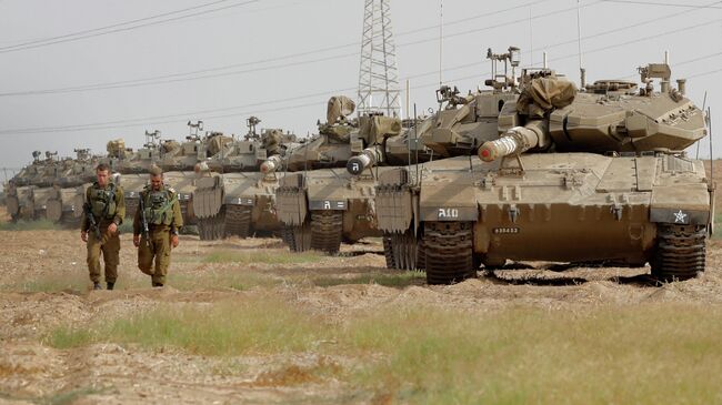 Израильские танки Меркава на границе с сектором Газа