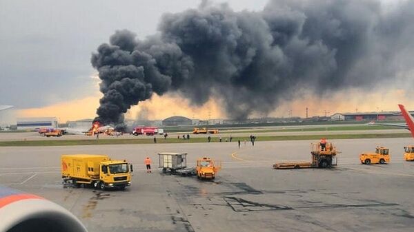 Ликвидация возгорания на борту самолета в аэропорту Шереметьево