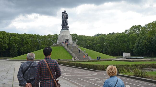 Мемориал в Трептов-парке в Берлин