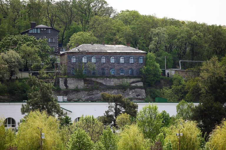 Село Абрау-Дюрсо на берегу озера Абрау в Краснодарском крае