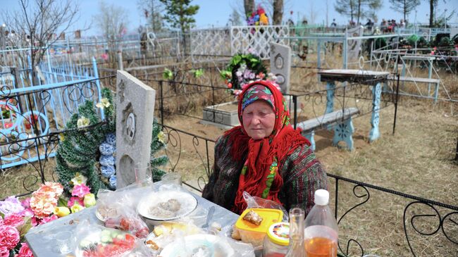 Посещение кладбищ в день Радоницы