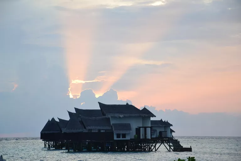 Курорт Jumeirah Vittaveli на Мальдивах Курорт Jumeirah Vittaveli на Мальдивах