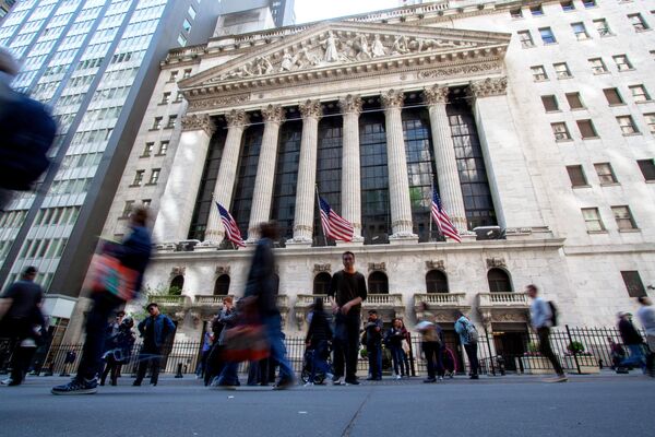 Нью-Йоркская фондовая биржа расположенная на Уолл-Стрит