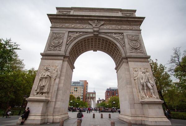 Триумфальная арка Вашингтона в Вашингтон-Сквер-парке