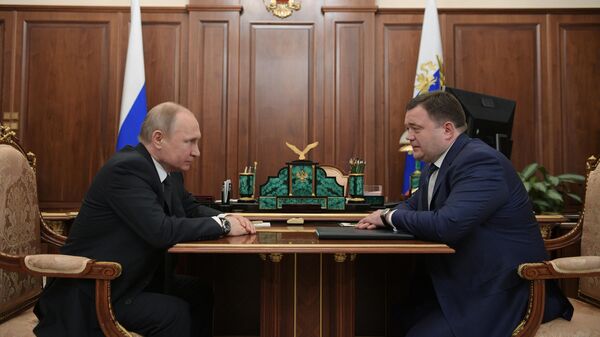 Президент РФ Владимир Путин и председатель ПАО Промсвязьбанк Петр Фрадков 
