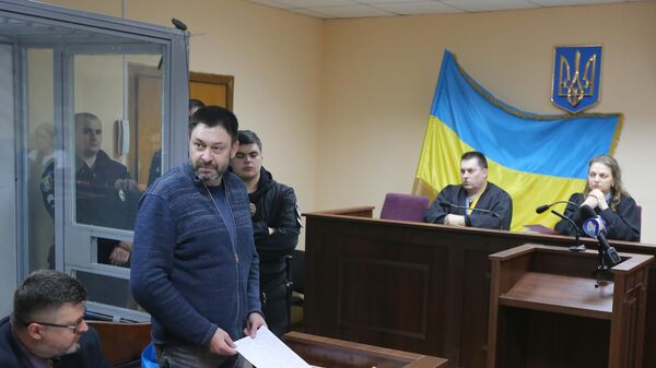 Руководитель портала РИА Новости Украина Кирилл Вышинский выступает в Подольском районном суде Киева