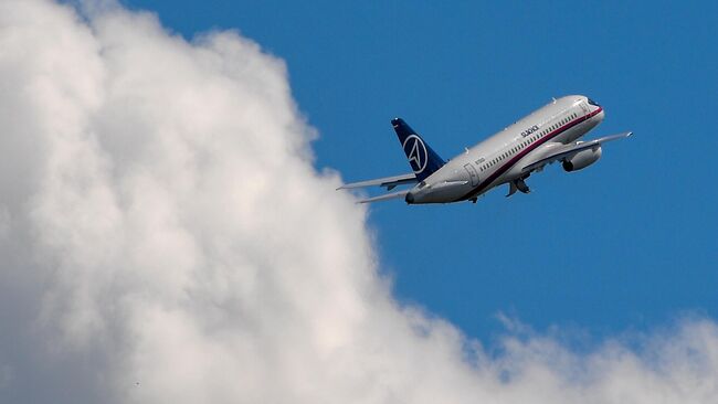 Самолет Sukhoi Superjet 100