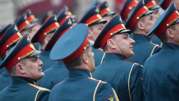 Военнослужащие на военном параде на Красной площади, посвященном 74-й годовщине Победы в Великой Отечественной войне