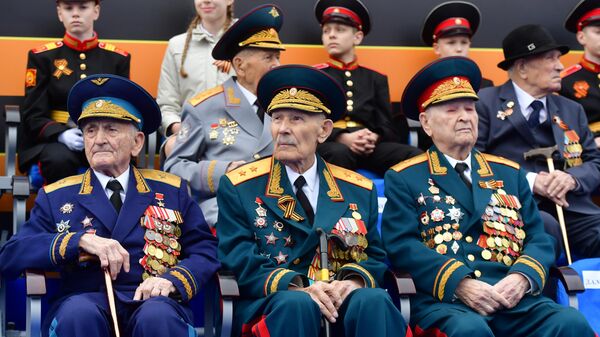 Ветераны на Красной площади перед началом военного парада, посвящtнного 74-й годовщине Победы в Великой Отечественной войне