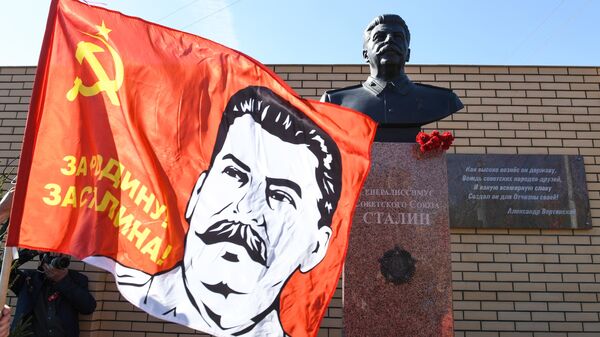 Памятник И.В. Сталину в Новосибирске
