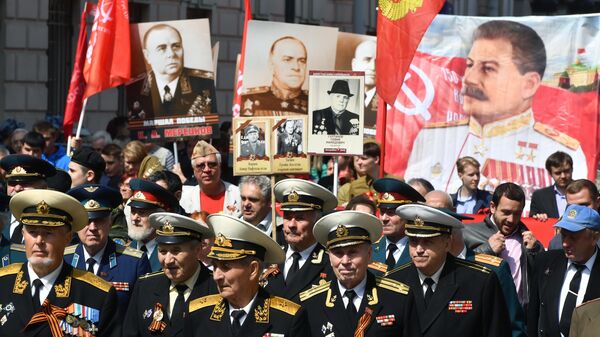 Шествие КПРФ, посвященное 74-й годовщине Победы