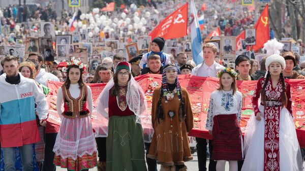 Участники акции Бессмертный полк в городе Петропавловске-Камчатском