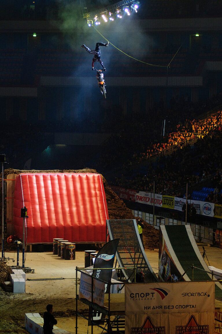 Fmx шоу на крытой арене спорткомплекса Олимпийский