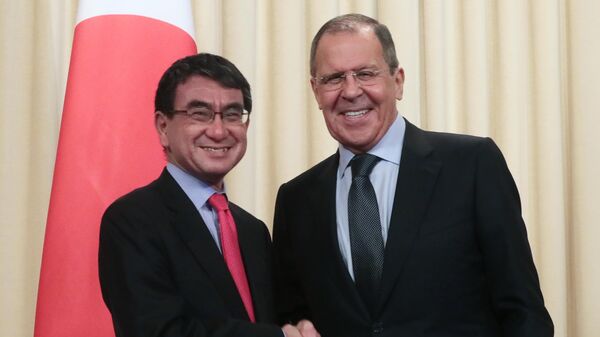Министр иностранных дел России Сергей Лавров и министр иностранных дел Японии Таро Коно