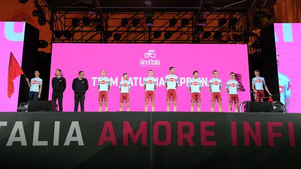 Презентация велокоманды Katusha Alpecin перед стартом Джиро д 'Италия