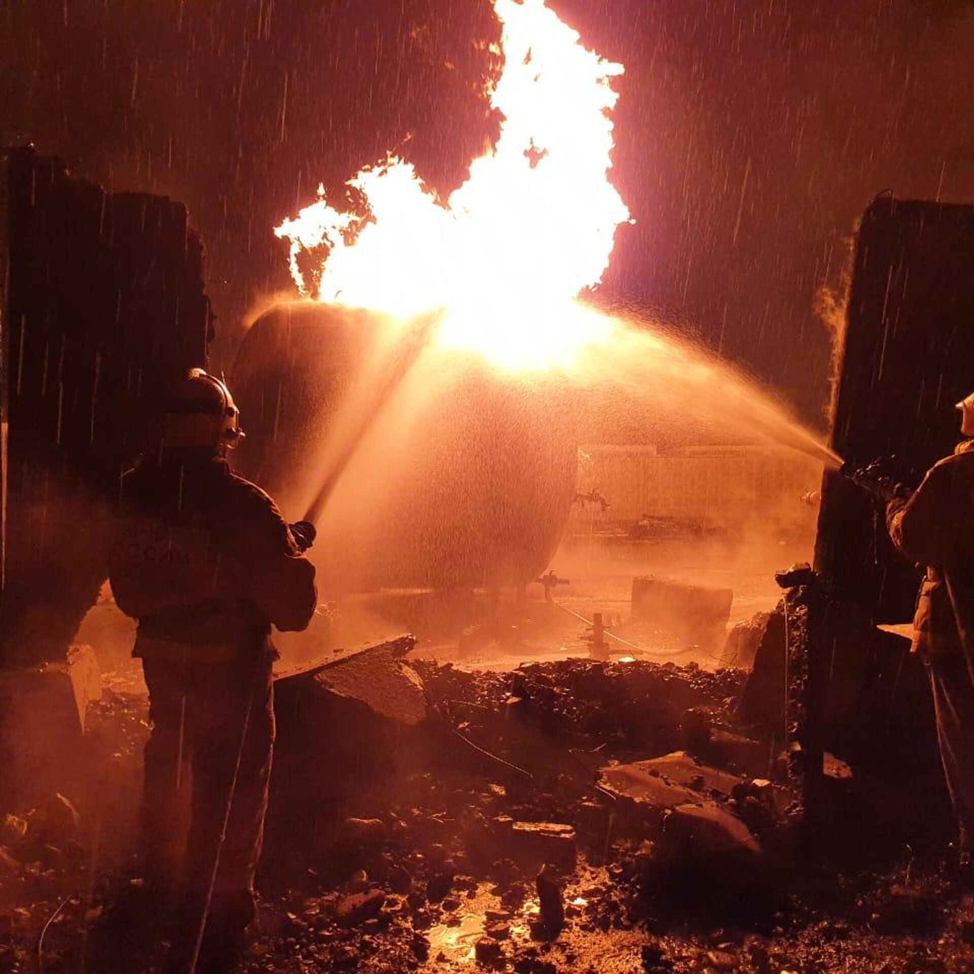 В Чечне на автозаправке взорвалась цистерна с газом - РИА Новости,  11.12.2019