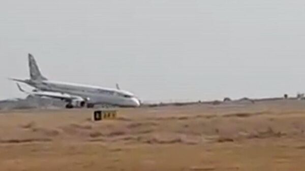 Опубликовано видео посадки на брюхо самолета в Мьянме