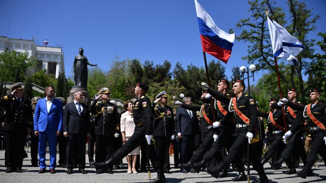 Служащие Черноморского флота во время митинга в Севастополе в рамках мероприятий, посвященных празднованию 236-й годовщины Черноморского флота. 13 мая 2019