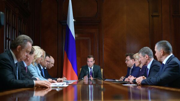 Председатель правительства РФ РФ Дмитрий Медведев проводит совещание с вице-премьерами РФ.  13 мая 2019