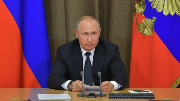 Президент России Владимир Путин проводит совещание по вопросам военного строительства и развития ВПК