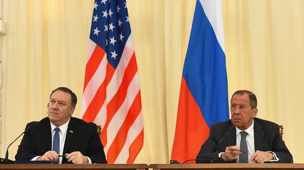 Министр иностранных дел РФ Сергей Лавров и госсекретарь США Майк Помпео во время совместной пресс-конференции по итогам переговоров в Сочи