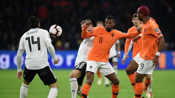 Игровой момент матча Нидерланды - Германия