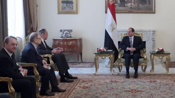 Министр иностранных дел Российской Федерации Сергей Лавров и президент Египта Абдель Фаттах ас-Сиси на встрече в Каире. 6 апреля 2019