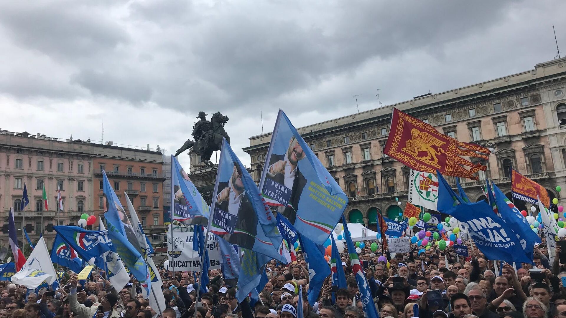 Участники и сторонники партии Лига во время акции протеста в Милане, Италия - РИА Новости, 1920, 04.10.2023