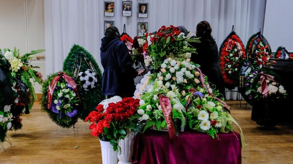 Церемония прощания с жителями Мурманской области, погибшими в катастрофе самолета компании Аэрофлот Sukhoi Superjet-100 в аэропорту Шереметьево