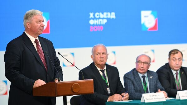 Председатель Федерации независимых профсоюзов России Михаил Шмаков выступает на X съезде ФНПР.
