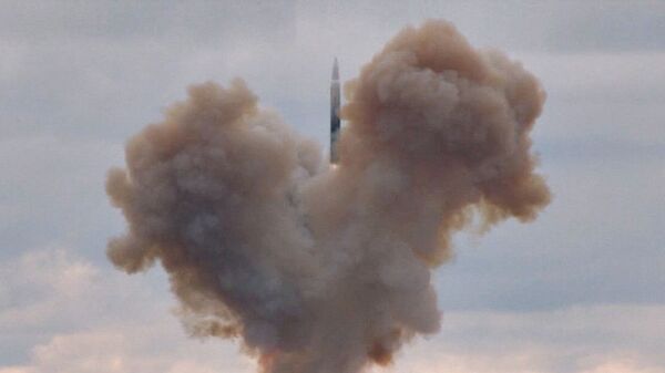 Испытание российского ракетного комплекса стратегического назначения с гиперзвуковым планирующим крылатым блоком