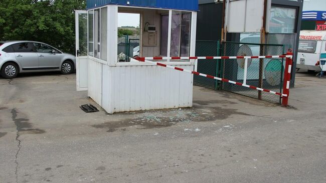 Поврежденный пункт пограничного контроля Первомайск на границе Украины и Приднестровья 