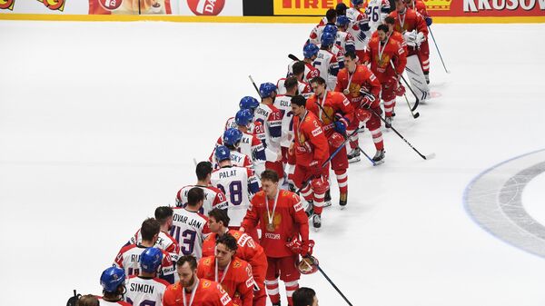 Хоккеисты сборных России и Чехии
